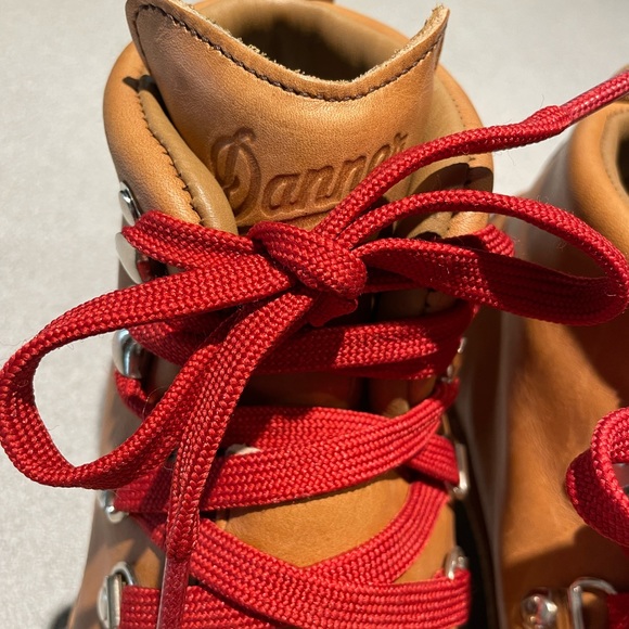 Danner Women’s Mountain Light Hiking Boot, Size 8.5 - Picture 4 of 8